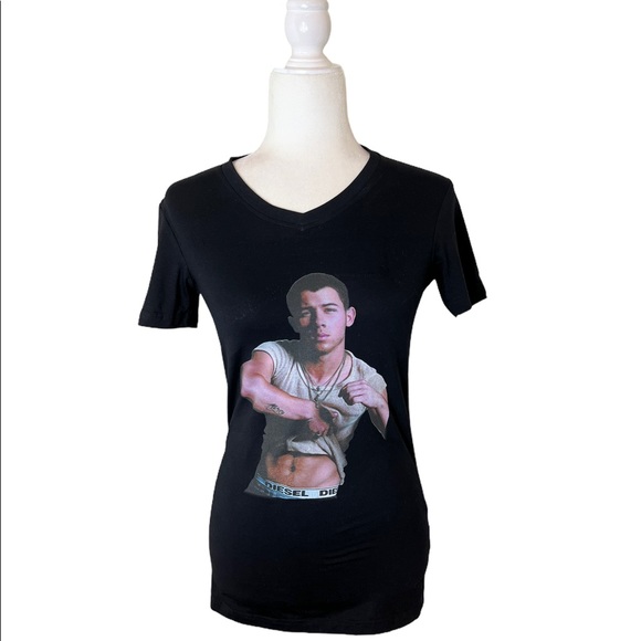 Nick Jonas Abs T-Shirt. Size S - Picture 1 of 8